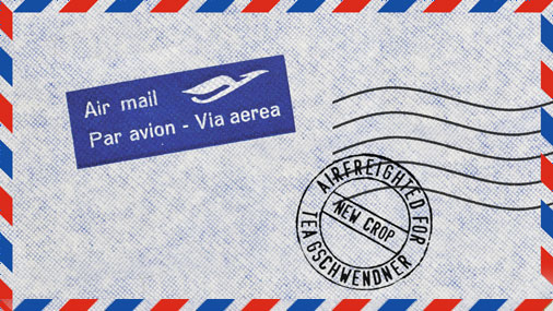 Postkarte mit Aufschriften par avion und Airfreighted