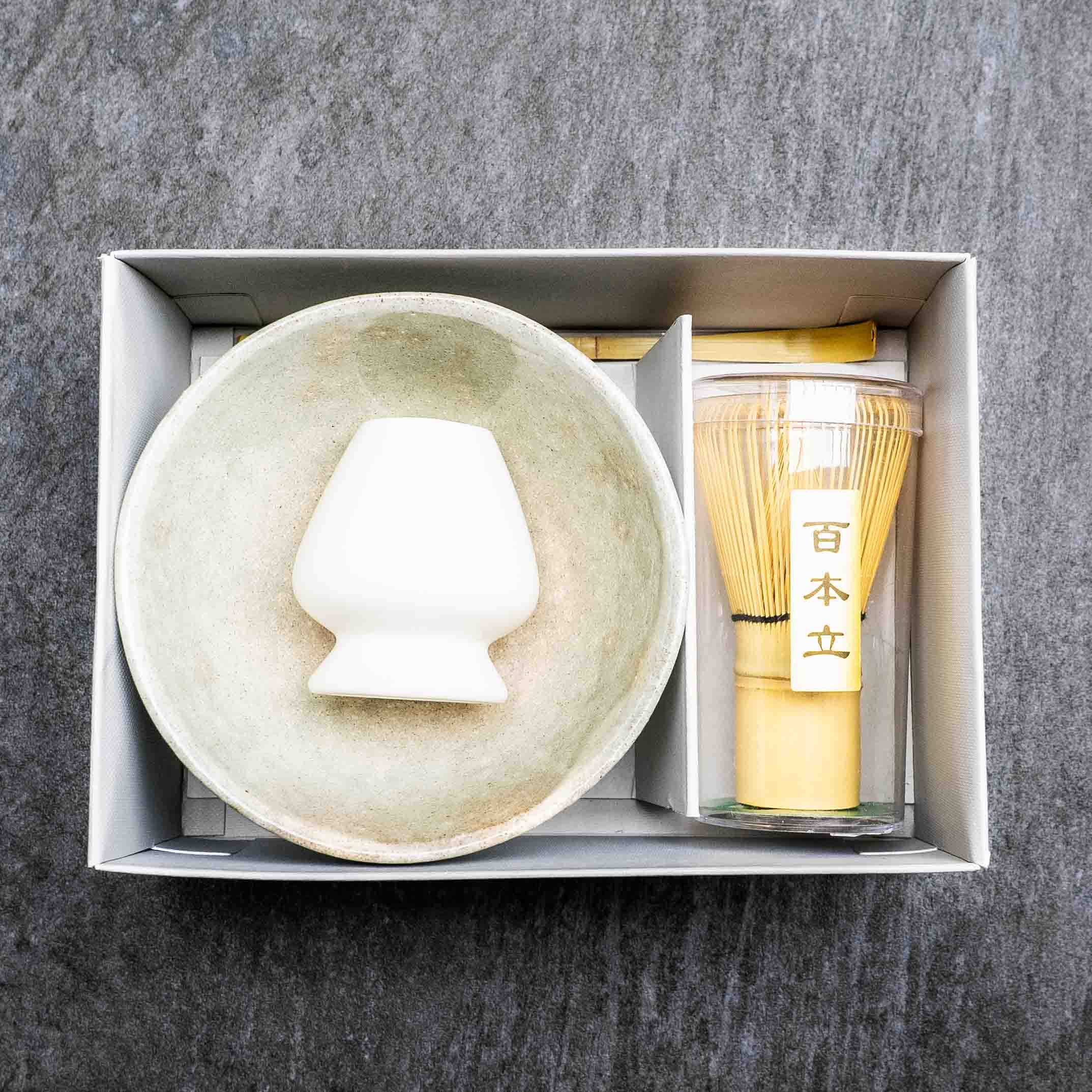 Hochwertiges Matcha-Set mit Teeschale und Bambusbesen